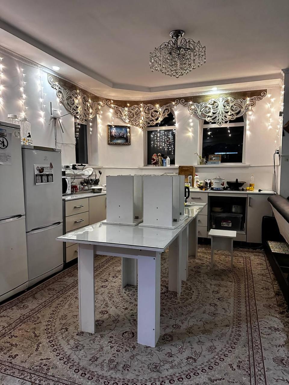 Nomadstan Capsule Hostel 卡拉科尔 外观 照片